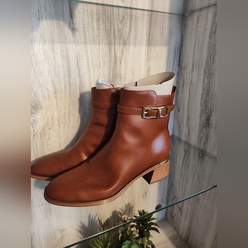 Calvin Klein Women's allis Block Heel Dress Booties Brown SZ 7.5 Pre-owned